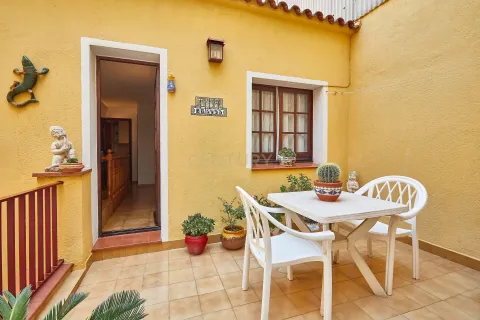 Сasa de 3 dormitorios en venta en Vilassar de Mar, Barcelona, Cataluña, Spain № 6967 - foto 13