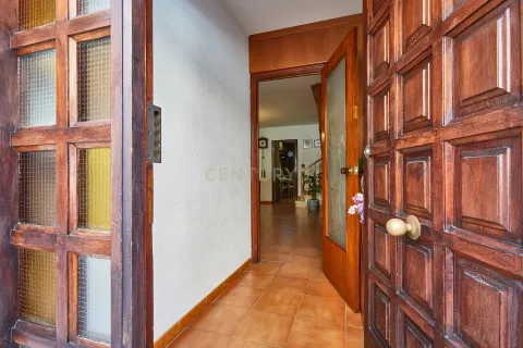 Сasa de 3 dormitorios en venta en Vilassar de Mar, Barcelona, Cataluña, Spain № 6967 - foto 5