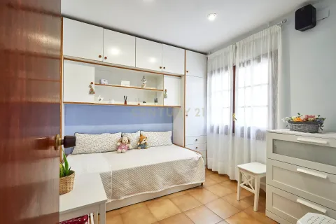 Сasa de 3 dormitorios en venta en Vilassar de Mar, Barcelona, Cataluña, Spain № 6967 - foto 12