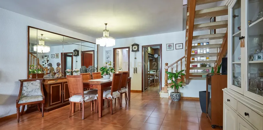 Сasa de 3 dormitorios en venta en Vilassar de Mar, Barcelona, Cataluña, Spain № 6967