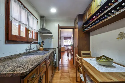 Сasa de 3 dormitorios en venta en Vilassar de Mar, Barcelona, Cataluña, Spain № 6967 - foto 6