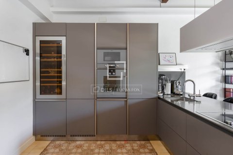 Apartamento de 3 dormitorios en venta en Barcelona, Cataluña, Spain № 4019 - foto 4