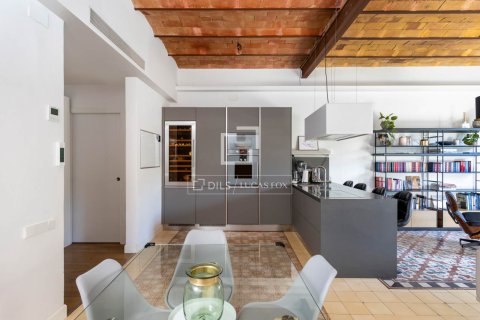 Apartamento de 3 dormitorios en venta en Barcelona, Cataluña, Spain № 4019 - foto 3