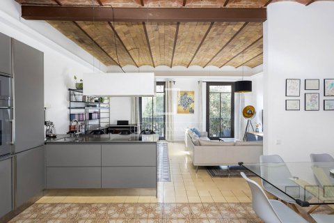 Apartamento de 3 dormitorios en venta en Barcelona, Cataluña, Spain № 4019
