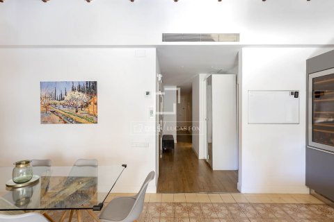 Apartamento de 3 dormitorios en venta en Barcelona, Cataluña, Spain № 4019 - foto 12