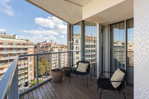 Apartamento de 6 dormitorios en alquiler en Barcelona, Cataluña, Spain № 4524 - foto 3