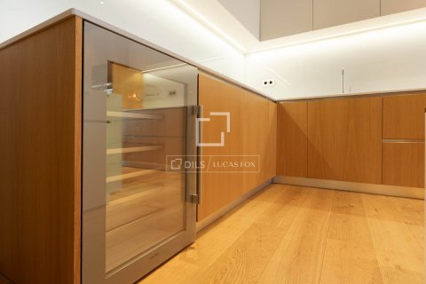 Apartamento de 6 dormitorios en alquiler en Barcelona, Cataluña, Spain № 4524 - foto 29