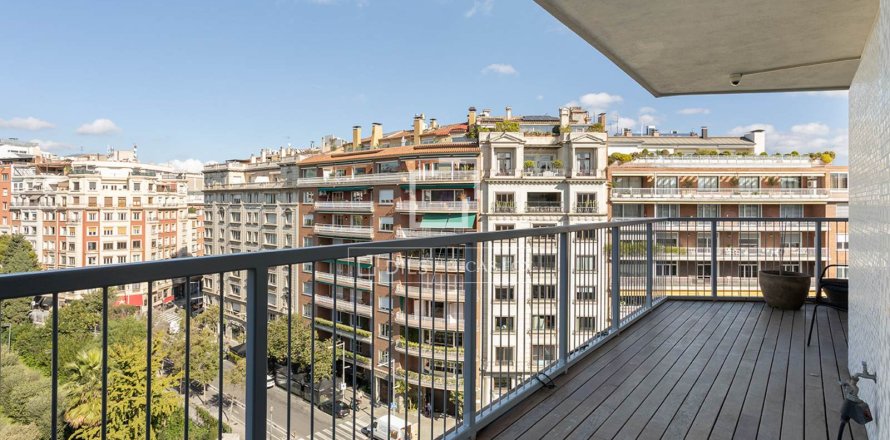 Apartamento de 6 dormitorios en alquiler en Barcelona, Cataluña, Spain № 4524