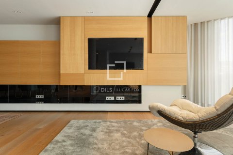 Apartamento de 6 dormitorios en alquiler en Barcelona, Cataluña, Spain № 4524 - foto 20