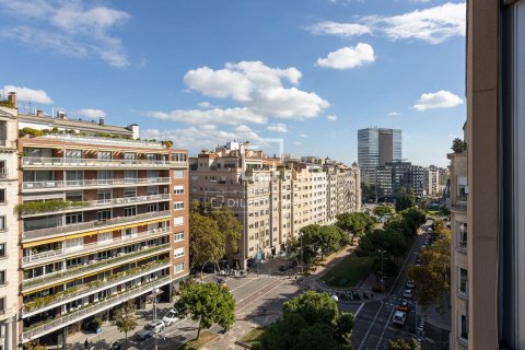 Apartamento de 6 dormitorios en alquiler en Barcelona, Cataluña, Spain № 4524 - foto 4