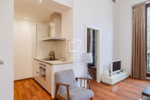 Apartamento de 2 dormitorios en venta en Barcelona, Cataluña, Spain № 6501 - foto 16