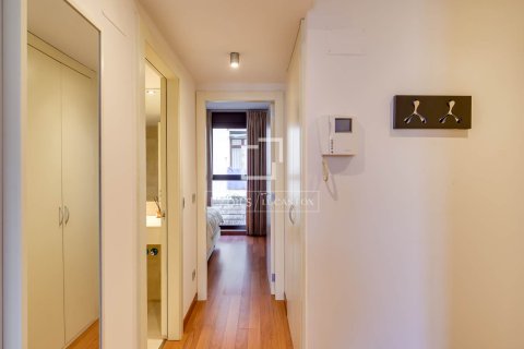Apartamento de 2 dormitorios en venta en Barcelona, Cataluña, Spain № 6501 - foto 6