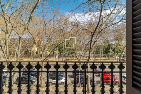 Apartamento de 2 dormitorios en venta en Barcelona, Cataluña, Spain № 6501 - foto 2