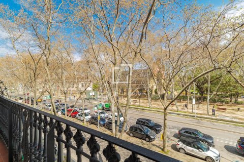 Apartamento de 2 dormitorios en venta en Barcelona, Cataluña, Spain № 6501 - foto 26