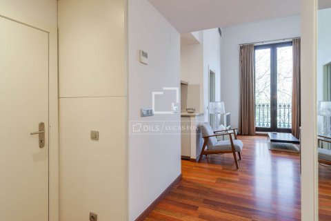 Apartamento de 2 dormitorios en venta en Barcelona, Cataluña, Spain № 6501 - foto 15