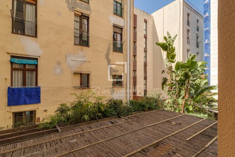 Apartamento de 2 dormitorios en venta en Barcelona, Cataluña, Spain № 6501 - foto 14