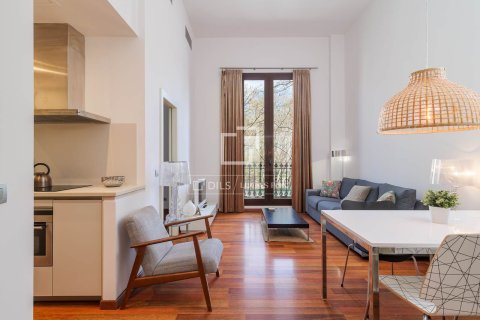 Apartamento de 2 dormitorios en venta en Barcelona, Cataluña, Spain № 6501 - foto 4
