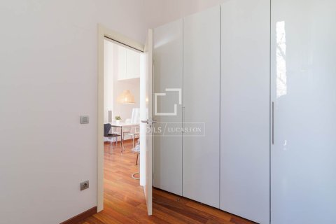 Apartamento de 2 dormitorios en venta en Barcelona, Cataluña, Spain № 6501 - foto 24