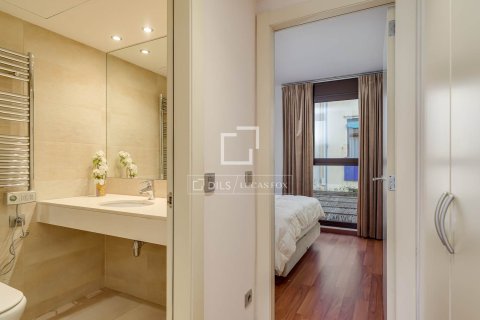 Apartamento de 2 dormitorios en venta en Barcelona, Cataluña, Spain № 6501 - foto 7
