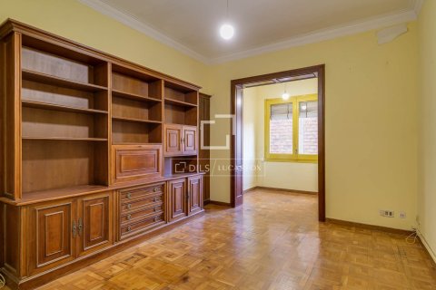 Apartamento de 5 dormitorios en venta en Barcelona, Cataluña, Spain № 6503 - foto 21