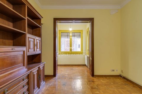 Apartamento de 5 dormitorios en venta en Barcelona, Cataluña, Spain № 6503 - foto 22