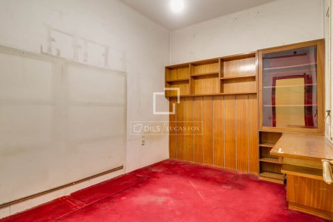 Apartamento de 5 dormitorios en venta en Barcelona, Cataluña, Spain № 6503 - foto 6