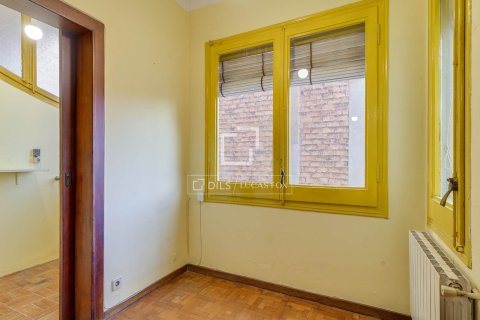 Apartamento de 5 dormitorios en venta en Barcelona, Cataluña, Spain № 6503 - foto 24