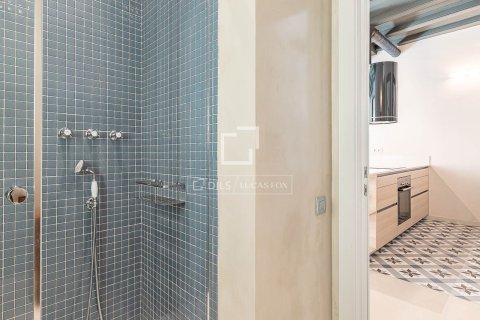Apartamento de 2 dormitorios en venta en Barcelona, Cataluña, Spain № 6498 - foto 29