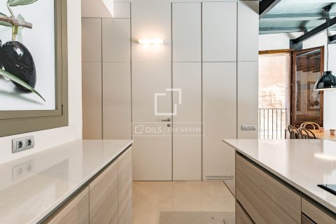 Apartamento de 2 dormitorios en venta en Barcelona, Cataluña, Spain № 6498 - foto 13