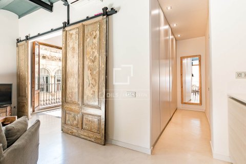 Apartamento de 2 dormitorios en venta en Barcelona, Cataluña, Spain № 6498 - foto 21