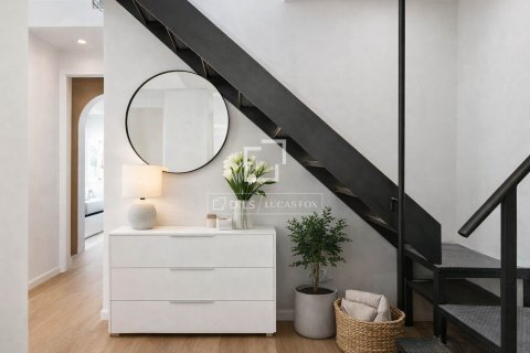 Ático de 2 dormitorios en venta en Barcelona, Cataluña, Spain № 6502 - foto 6