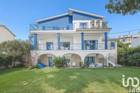 Сasa de 5 dormitorios en alquiler en Sitges, Barcelona, Cataluña, Spain № 5129