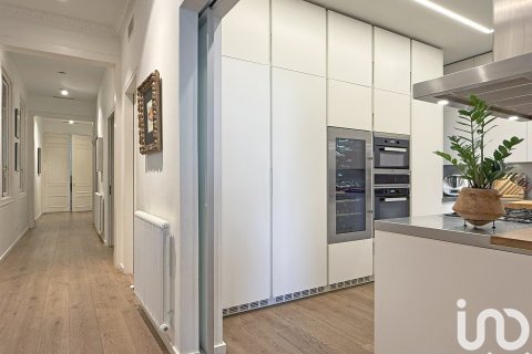 Снять в аренду квартиру в Барселона, Испания с 5 спален, 249м², № 5132 - фото 13