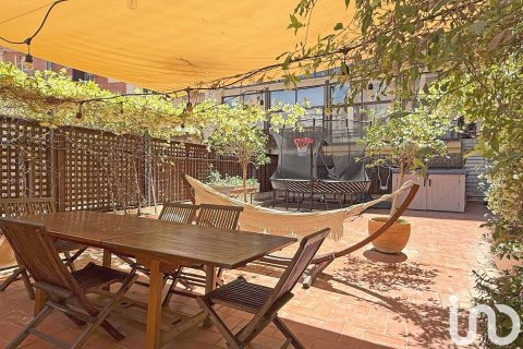 Снять в аренду квартиру в Барселона, Испания с 5 спален, 249м², № 5132 - фото 2