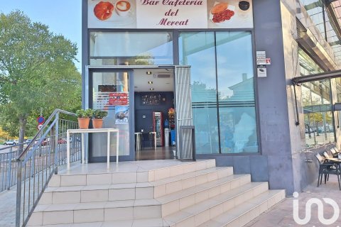 399 sq.m. commercial property for rent in Les Roquetes, Barcelona, Catalonia, Spain № 5130 - photo 2