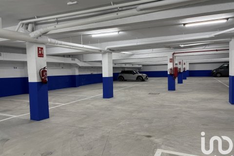 Estacionamiento de 363 m² en alquiler en Barcelona, Cataluña, Spain № 5134 - foto 2