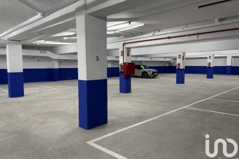 Estacionamiento de 363 m² en alquiler en Barcelona, Cataluña, Spain № 5134 - foto 4