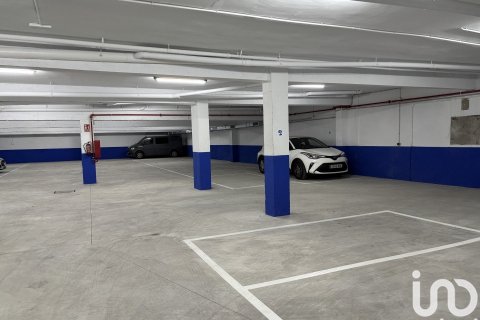 Estacionamiento de 363 m² en alquiler en Barcelona, Cataluña, Spain № 5134