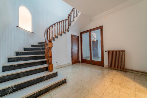 Casa adosada de 6 dormitorios en venta en El Masnou, Barcelona, Cataluña, Spain № 1652 - foto 19