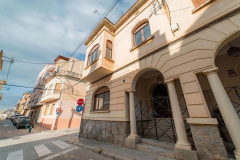 Casa adosada de 6 dormitorios en venta en El Masnou, Barcelona, Cataluña, Spain № 1652