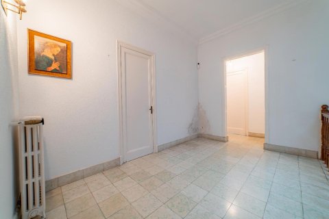 Casa adosada de 6 dormitorios en venta en El Masnou, Barcelona, Cataluña, Spain № 1652 - foto 24