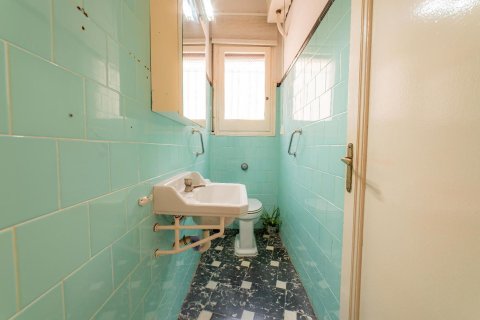 Casa adosada de 6 dormitorios en venta en El Masnou, Barcelona, Cataluña, Spain № 1652 - foto 9