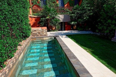 Сasa de 5 dormitorios en venta en Palafrugell, Gerona, Cataluña, Spain № 1648 - foto 2