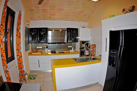 Сasa de 5 dormitorios en venta en Palafrugell, Gerona, Cataluña, Spain № 1648 - foto 9