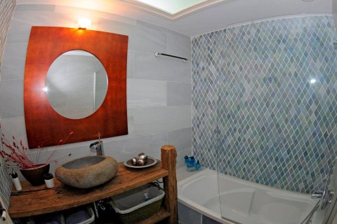 Сasa de 5 dormitorios en venta en Palafrugell, Gerona, Cataluña, Spain № 1648 - foto 13
