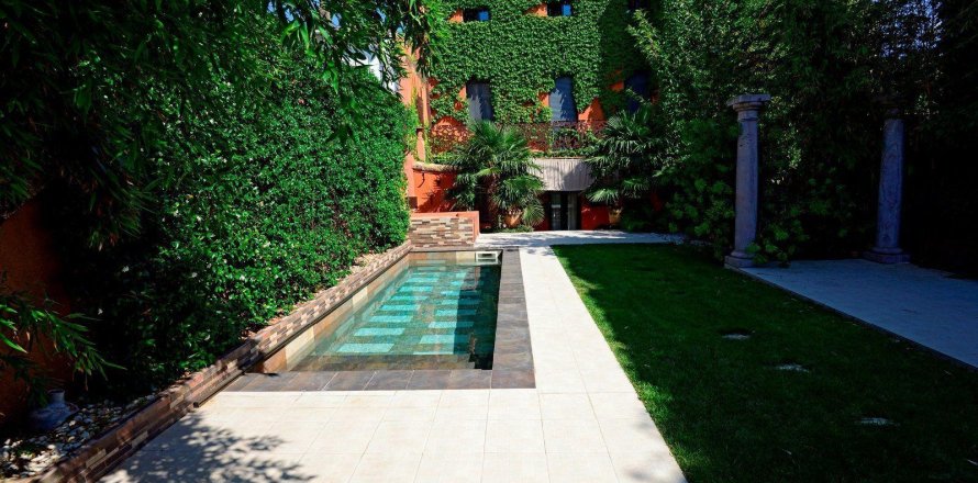 Сasa de 5 dormitorios en venta en Palafrugell, Gerona, Cataluña, Spain № 1648