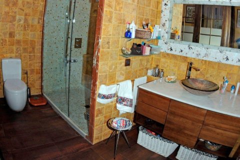 Сasa de 5 dormitorios en venta en Palafrugell, Gerona, Cataluña, Spain № 1648 - foto 8