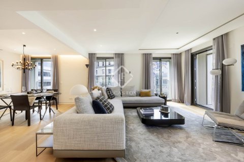 Apartamento de 2 dormitorios en venta en Barcelona, Cataluña, Spain № 4272 - foto 22