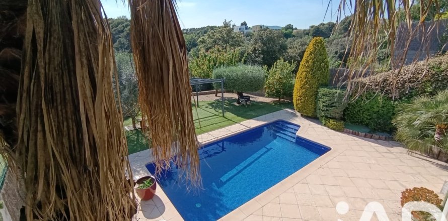 5 chambres house à vendre à Caldes de Montbui, Barcelona, Catalonia, Spain № 8406