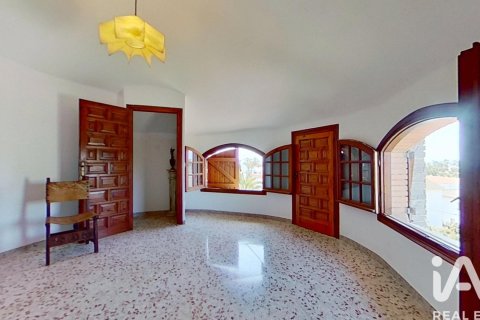 5 bedrooms house for sale in Roda de Berà, Tarragona, Catalonia, Spain № 8405 - photo 25